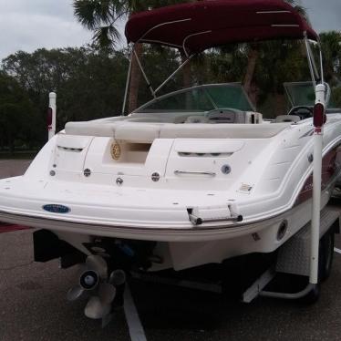 2005 Chaparral 236