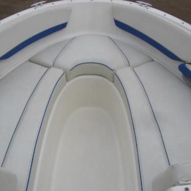 2006 Bayliner 205