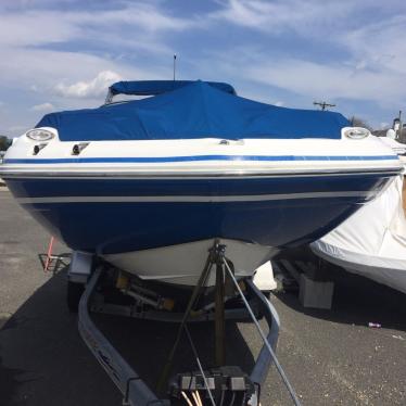 2012 Hurricane 2400 sun deck