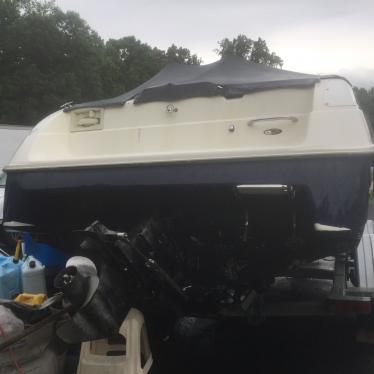 1997 Bayliner 2352