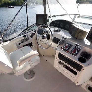 1997 Bayliner 3988 command bridge