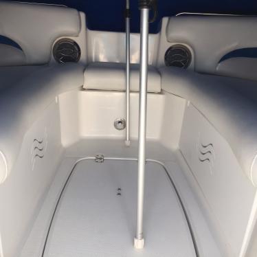 2012 Hurricane 2400 sun deck