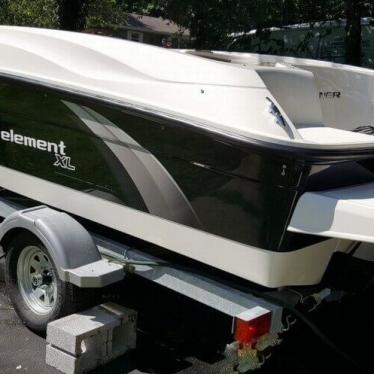 2015 Bayliner element xl 180