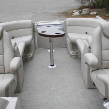 2016 Grand 27 cascade quad lounger