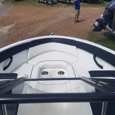 2016 Bayliner 185 br