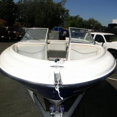 2006 Bayliner 215 classic runabout