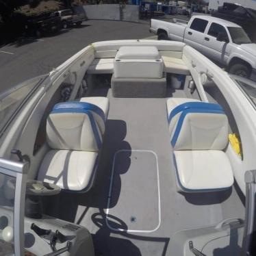 2006 Bayliner 215 classic runabout