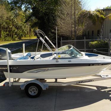 2013 Rinker 186 fish and ski