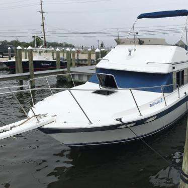 1984 Bayliner 2855 contessa flybridge