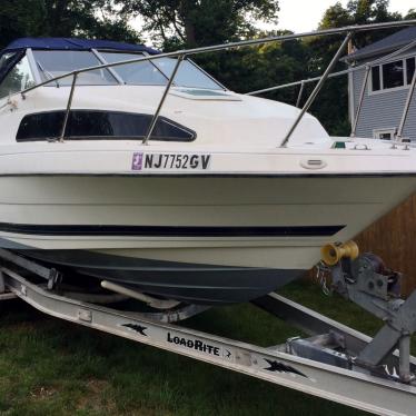 2004 Bayliner 222 classi cruiser