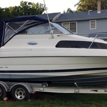 2004 Bayliner 222 classi cruiser