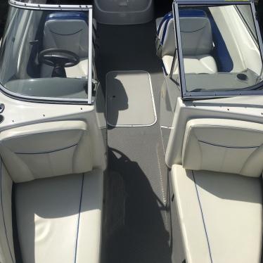 2007 Bayliner discovery 215