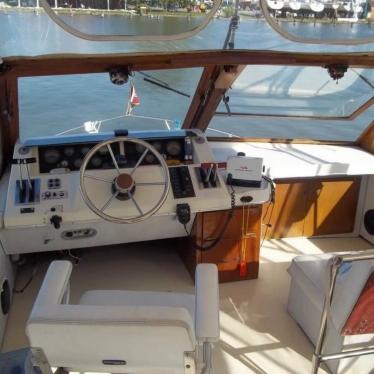 1978 Carver 3396 mariner