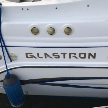 2005 Glastron gs279