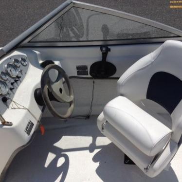 2005 Bayliner 175