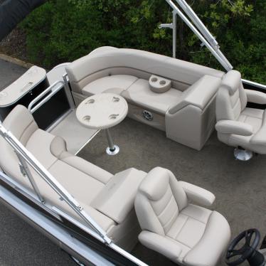 2016 Grand 2485 tmlt quad lounger tritoon