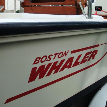 1987 Boston Whaler 17 montauk