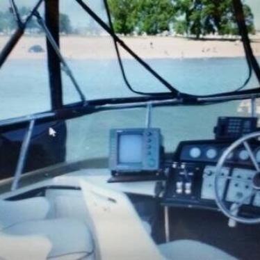 1986 Carver 3207 aft cabin