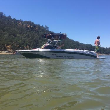 2008 Nautique 211 te