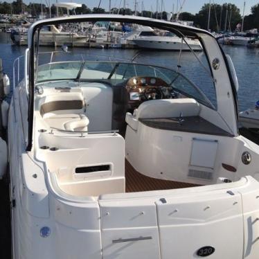 2009 Rinker 320 express cruiser