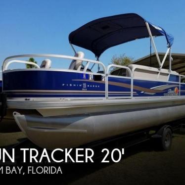2014 Sun Tracker fishin barge 20 dlx