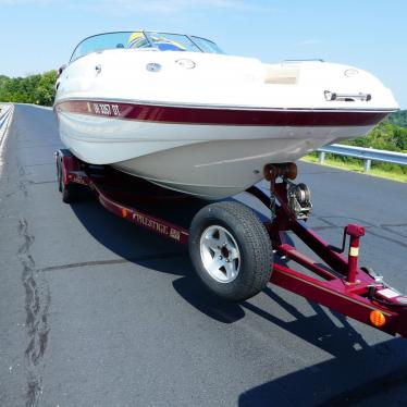 2004 Chaparral 254 sunesta deck boat