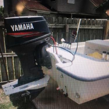 2003 Yamaha shallow sport (bay seaker)