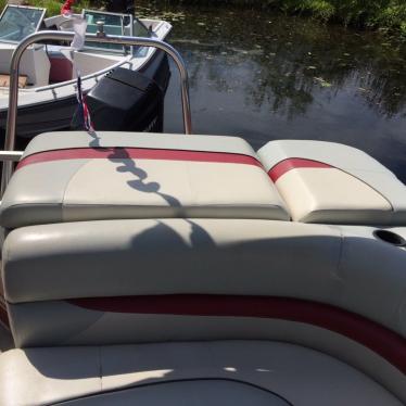 2012 Sun Tracker partybarge 22dlx