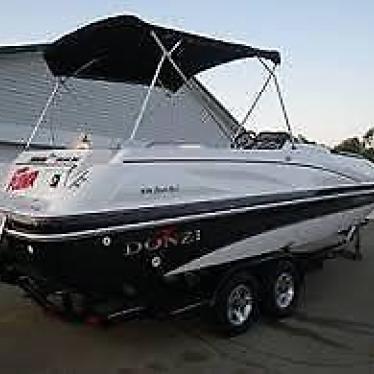 2001 Donzi z23 deck boat