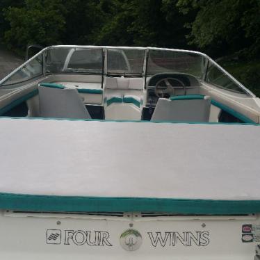 1995 Four Winns