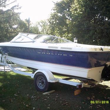 2005 Bayliner 21.5 speed ski tubing runabout