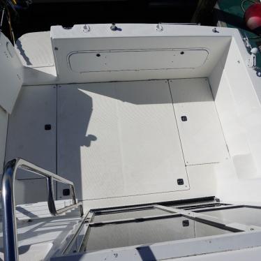 2002 Bayliner 2858 command bridge