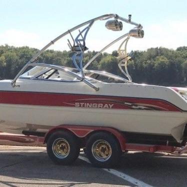 2002 Stingray 230 lx bowrider