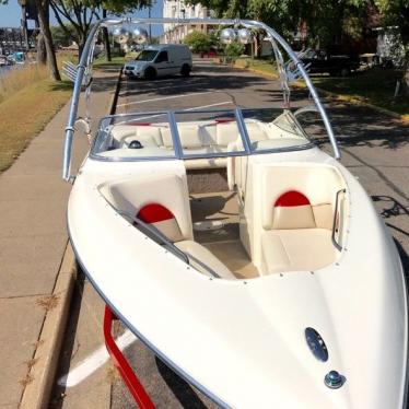 2002 Stingray 230 lx bowrider