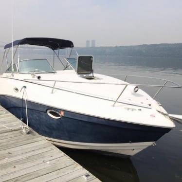 2005 Rinker 250 fiesta vee