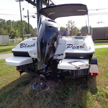 2015 Bayliner element xl 180