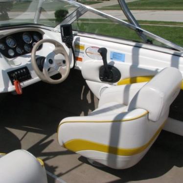 2001 Chaparral 186 sse