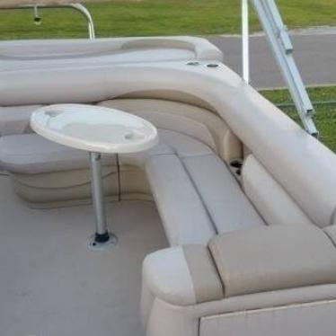 2014 Starcraft stardeck 236 cruise