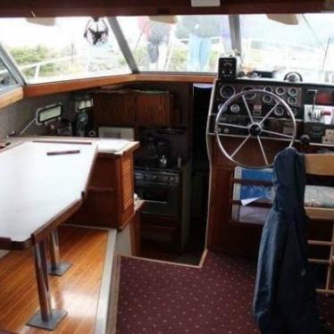 1983 Bayliner 3270