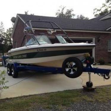 1999 Nautique 210