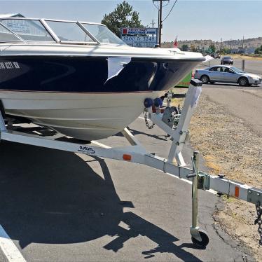 2005 Bayliner 215br