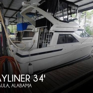 1997 Bayliner 3488 avanti command bridge