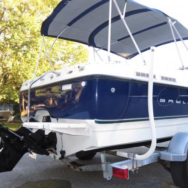 2007 Bayliner 210 discovery