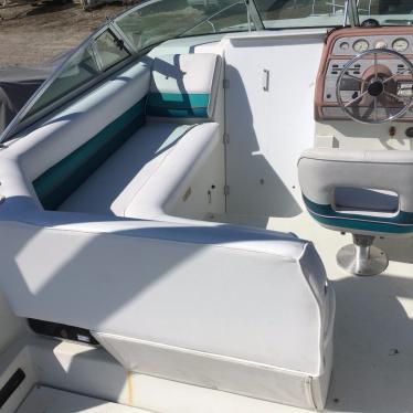 1993 Rinker fiesta vee 260