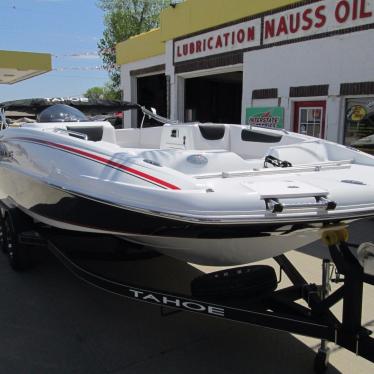 2017 Tahoe 2150 deck boat