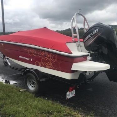 2015 Bayliner 16 element