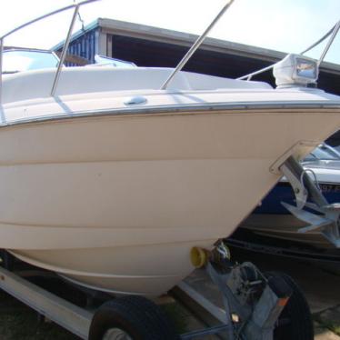 2002 Wellcraft martinique 2400