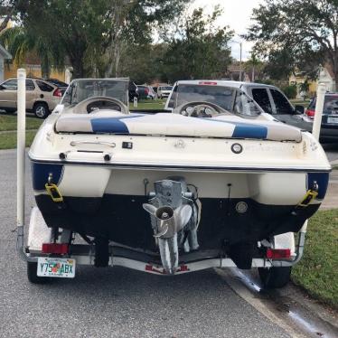 2004 Stingray 200sx 270hp volvo penta 5.0 gxi