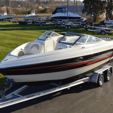 2004 Stingray 240 bowrider