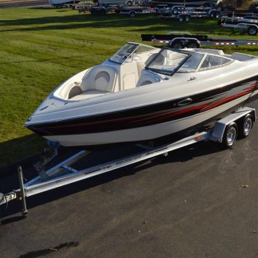 2004 Stingray 240 bowrider